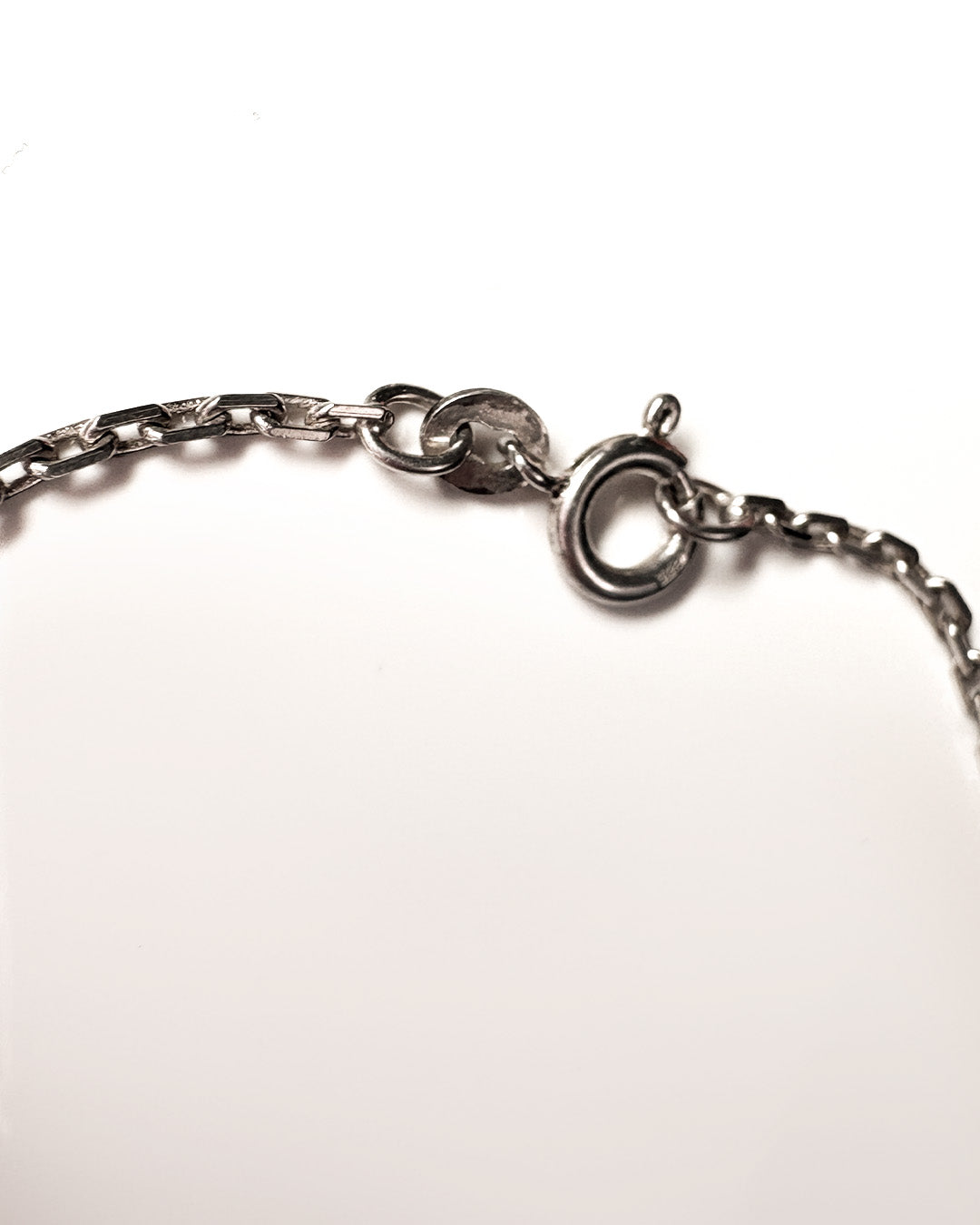 simple silver necklace