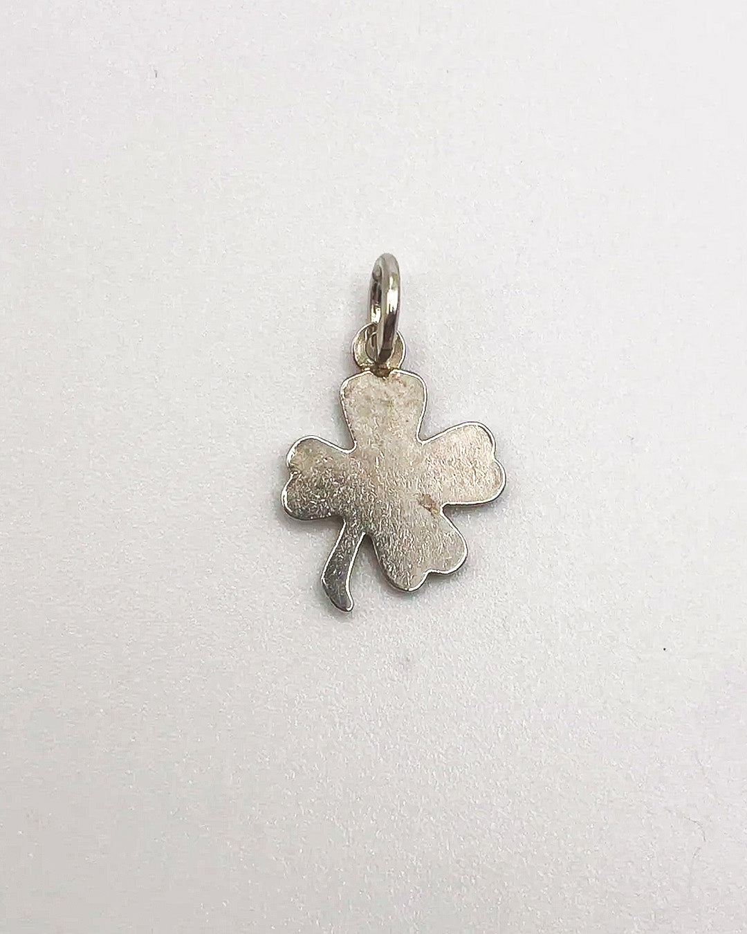 good luck charm clover