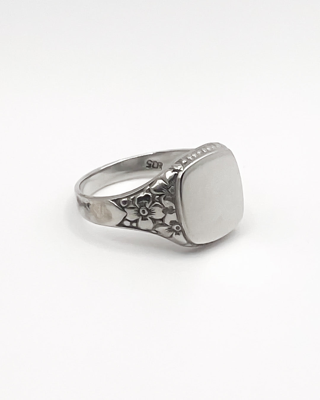 the square flower signet ring