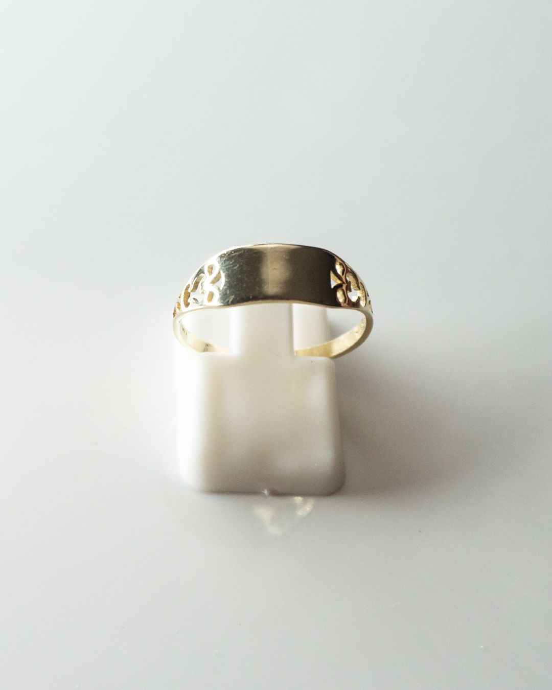 signet ornament ring