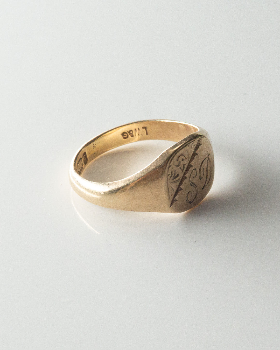 Super Duper signet ring