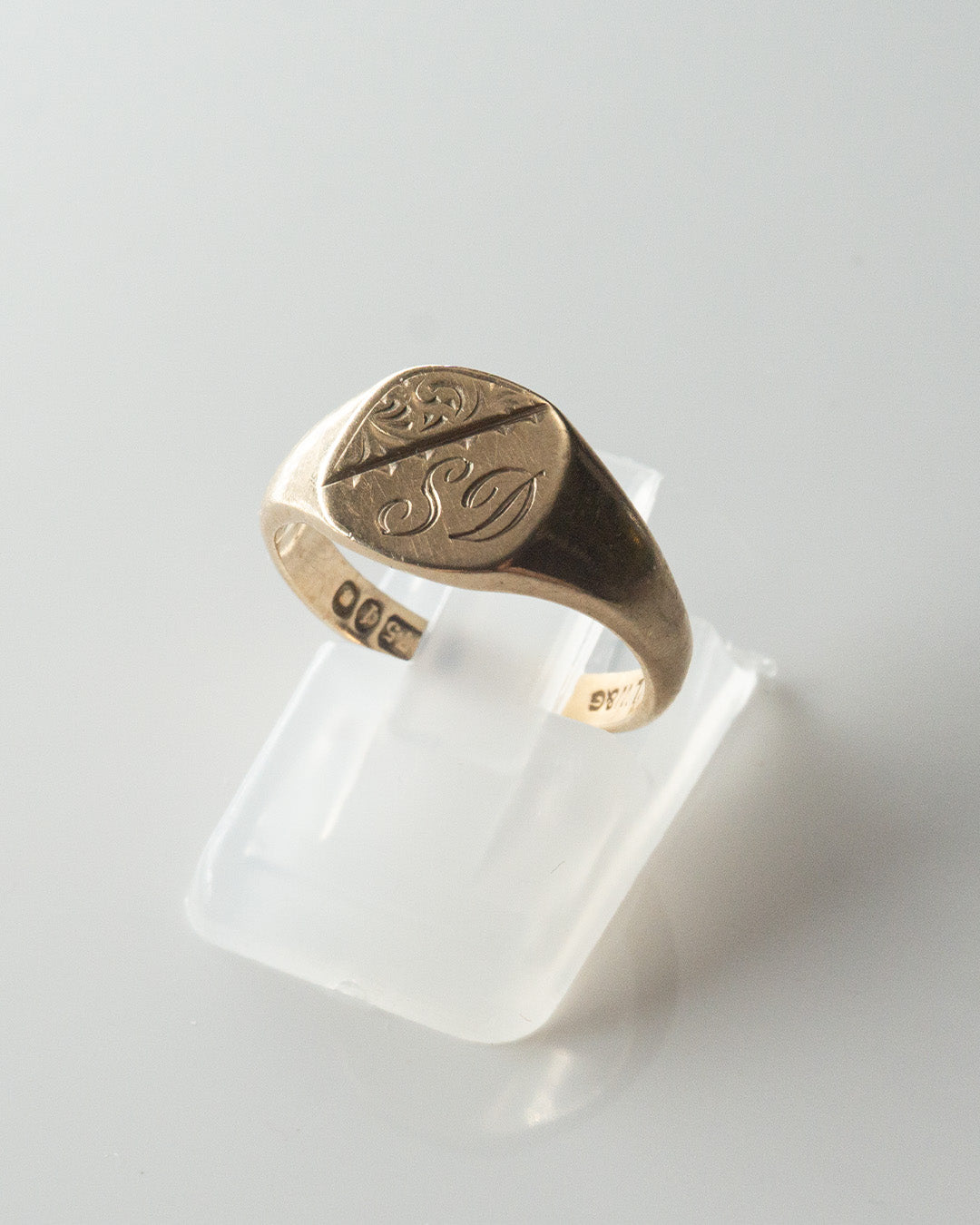 Super Duper signet ring