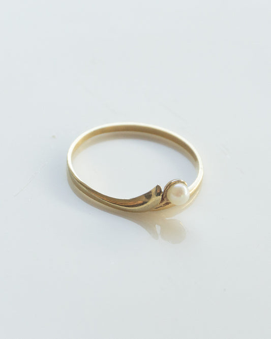 blooming pearl ring