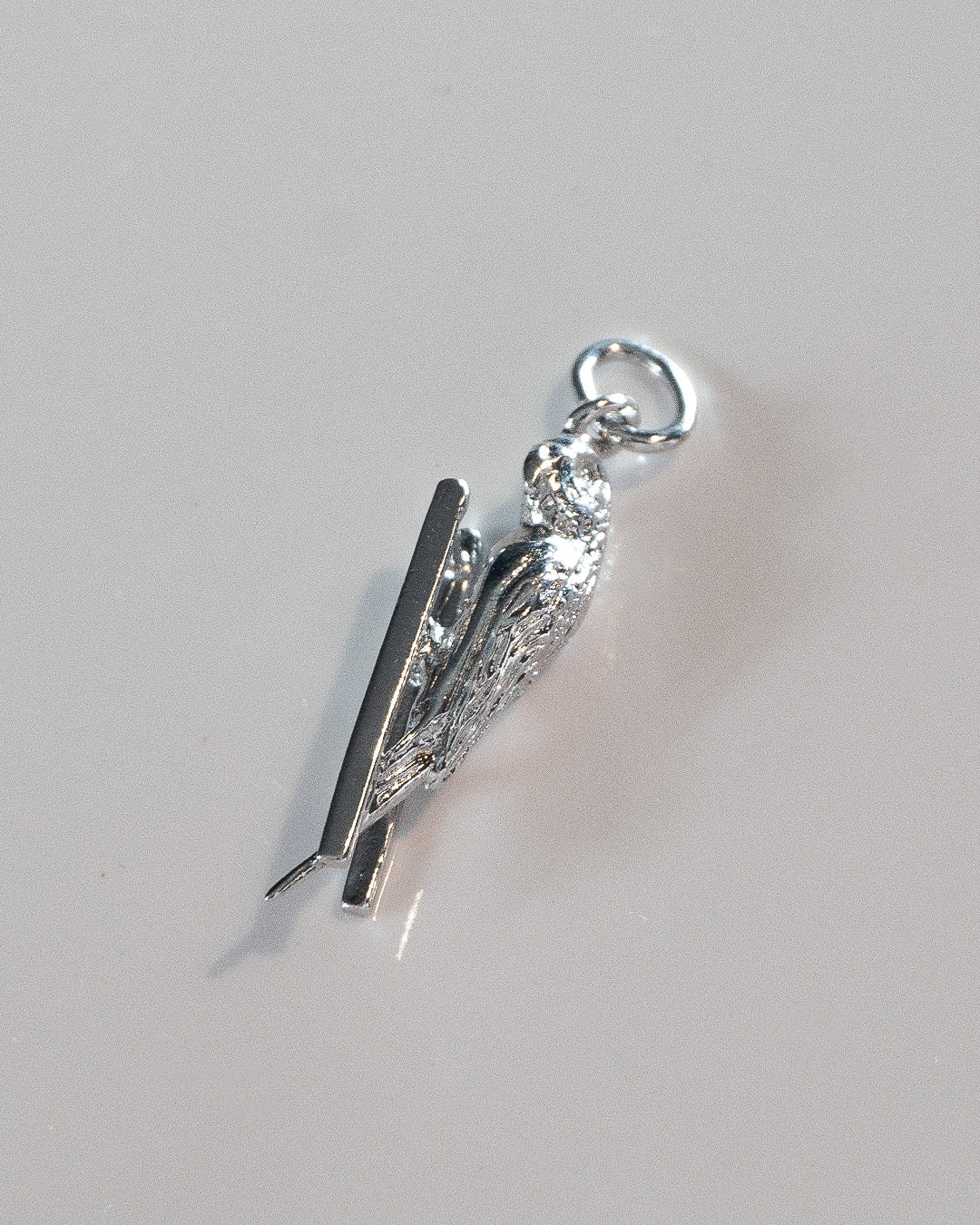 Parrot Hilton Silver Charm