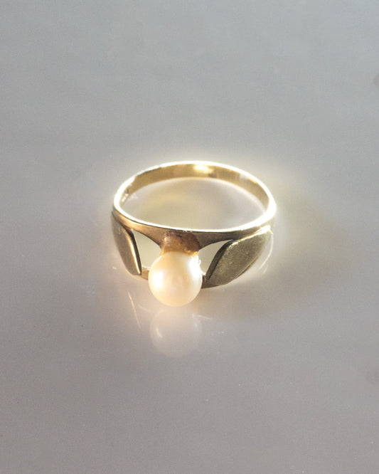 Pearl Jammed Gold Ring