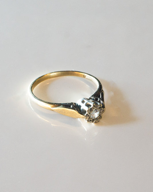 Pretty LIttle Flower Gold Ring
