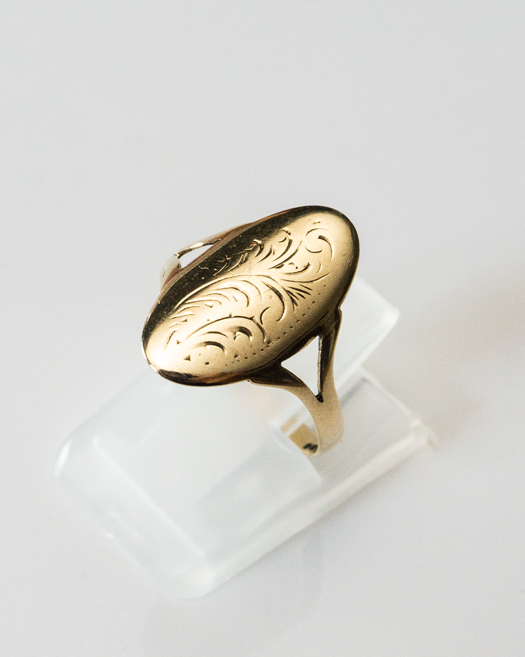 florence signet ring