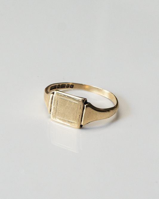 frame signet ring