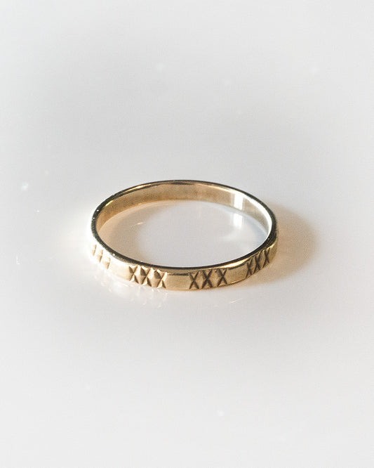XXX Gossip Girl Gold Ring