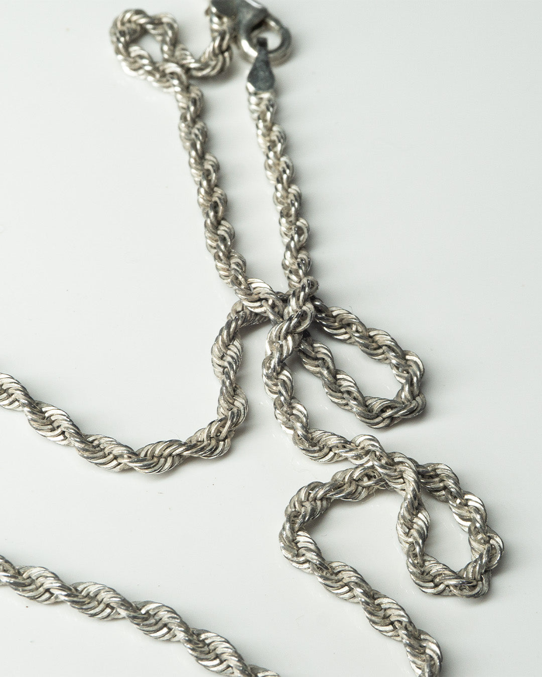 silver ropy chain