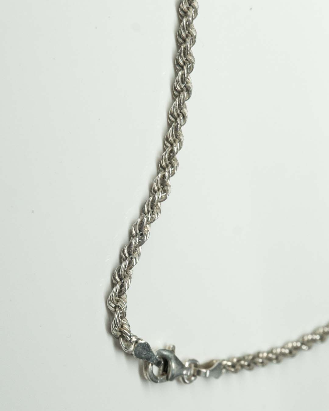 silver ropy chain