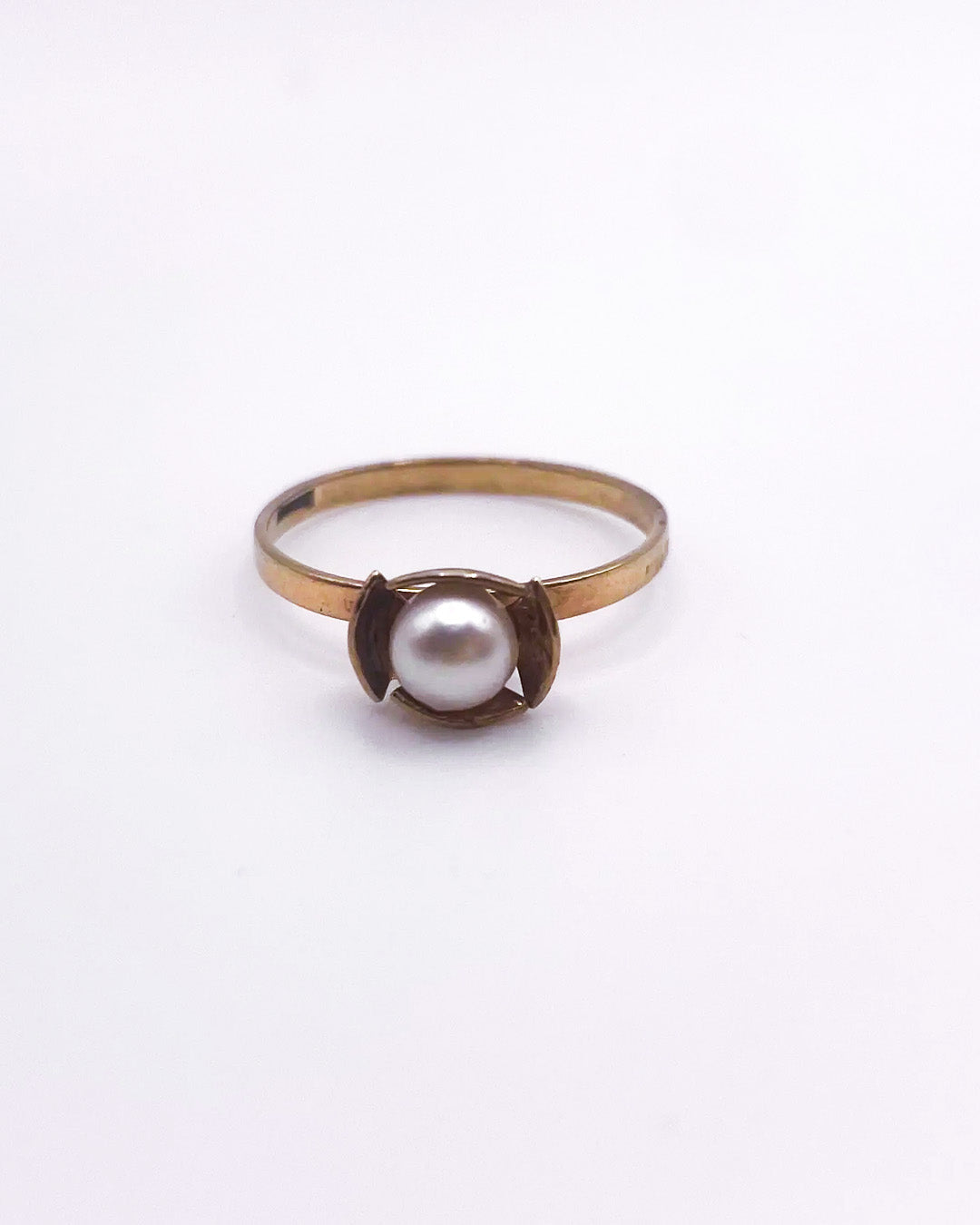Flower Pearl ring