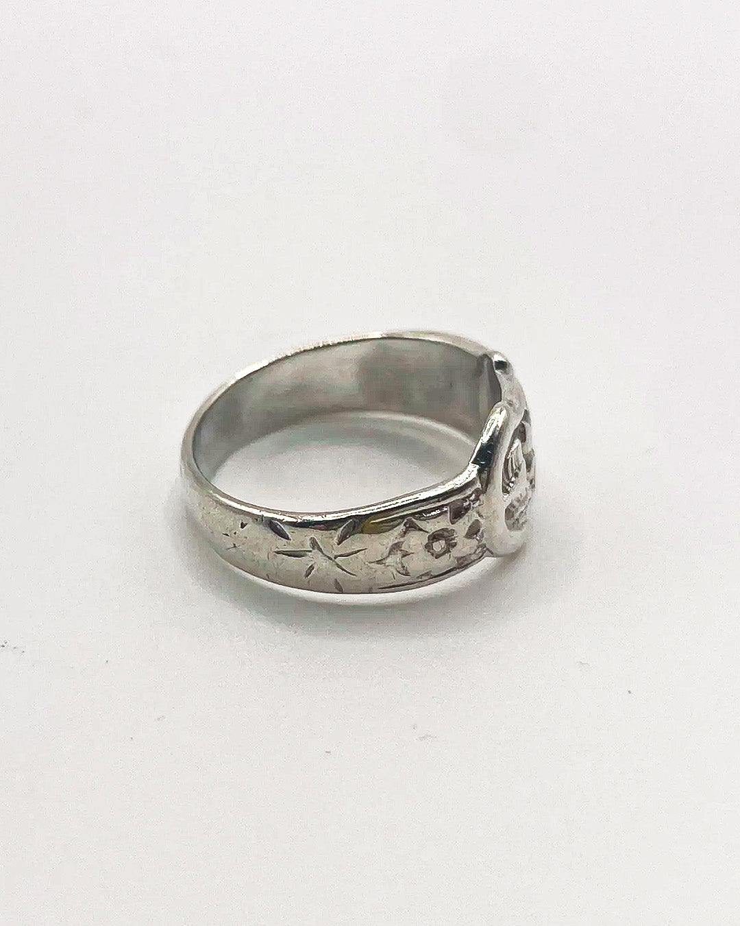 flower belt ring