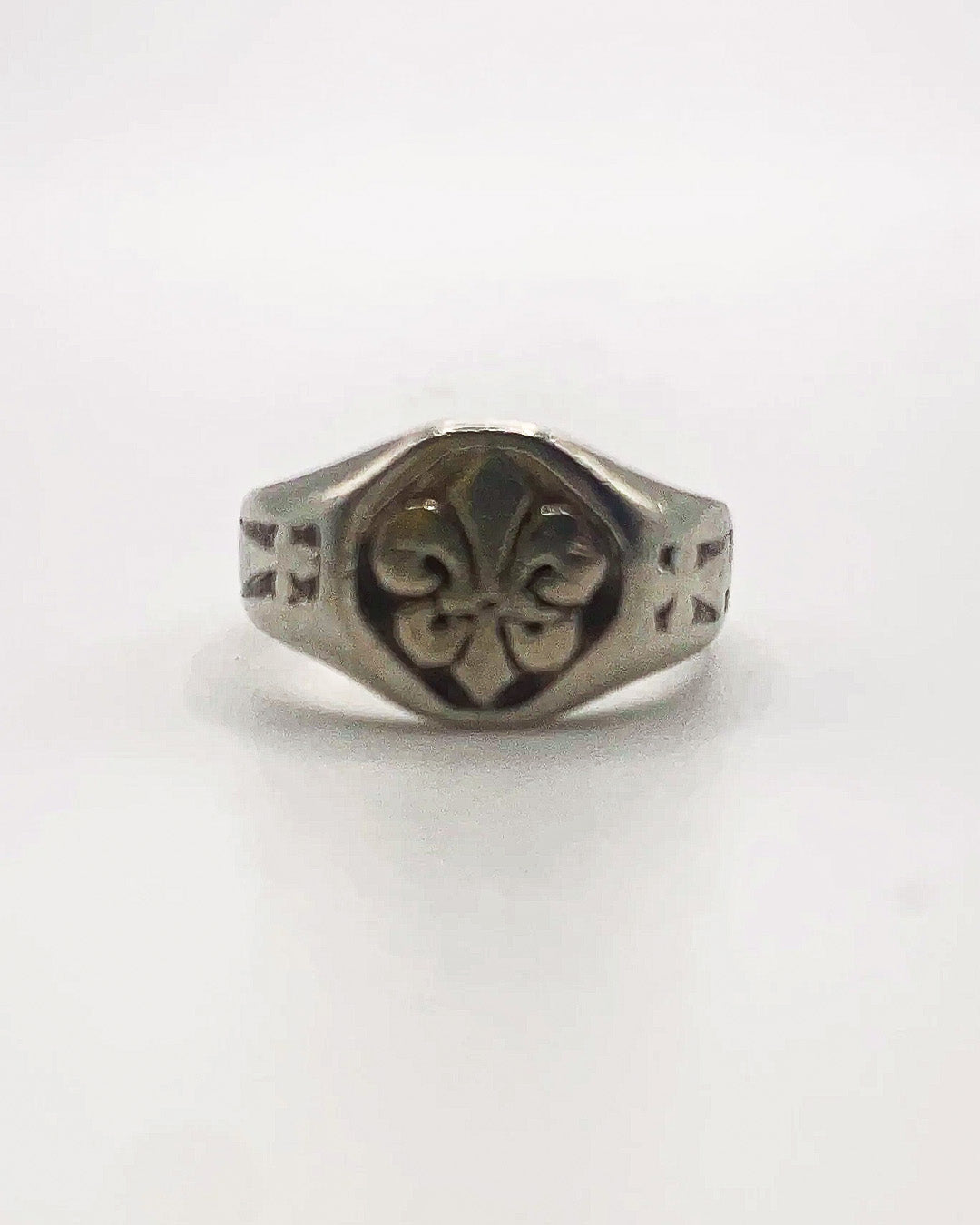 ornament pinkie ring
