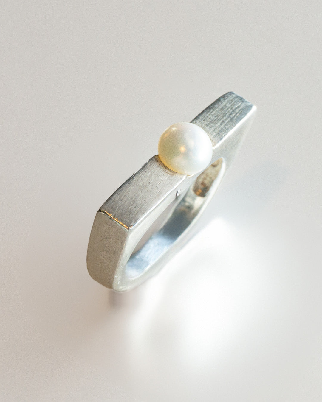 pearl square ring