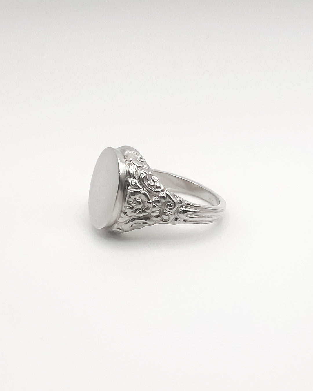the big flower signet ring