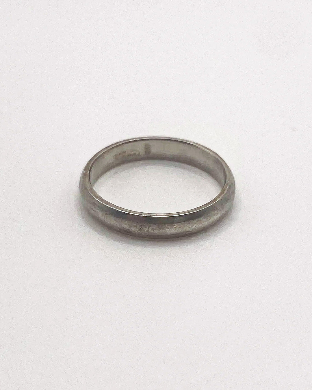 the simple bold ring